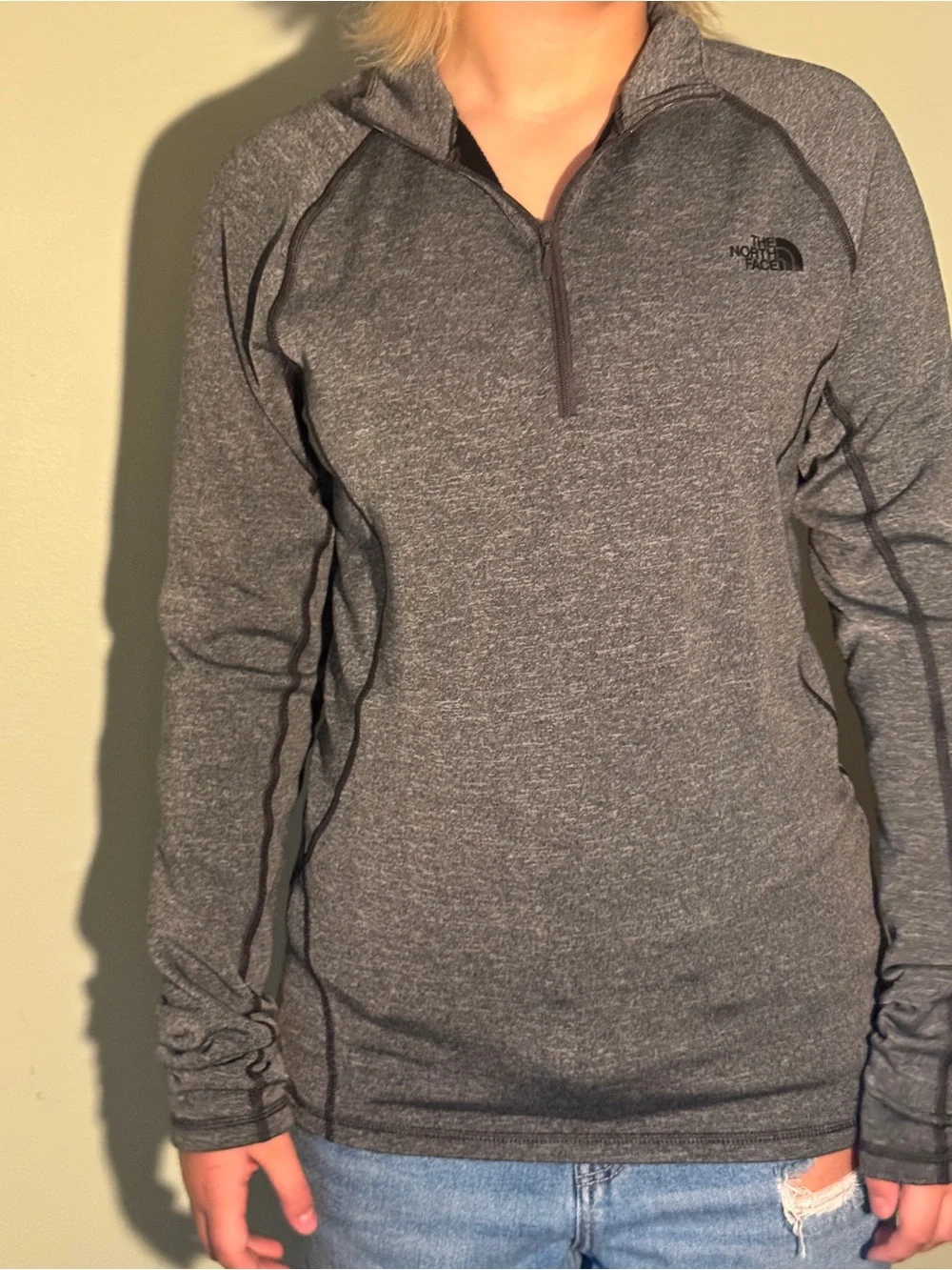 The North Face Men’s Charcoal Gray 1/4 Zip Pullover